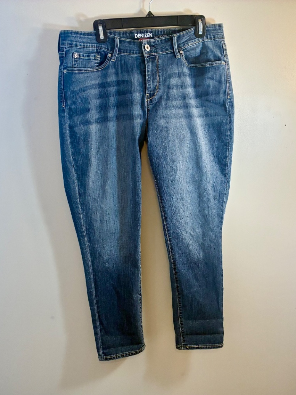 Denizen from Levi’s Modern Skinny Jeans - Picture 2 of 9